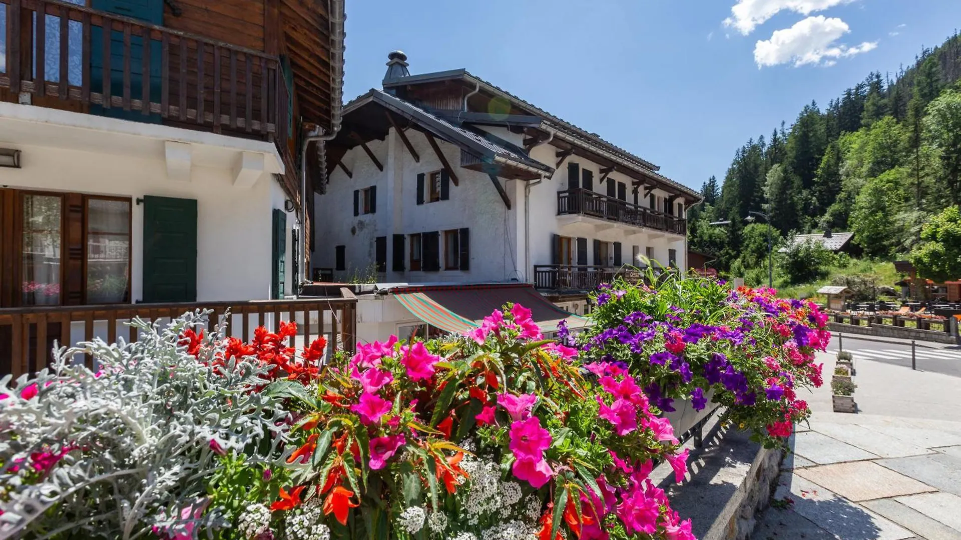 Apartment Residence Grand Roc - Bruyeres 104 - Happy Rentals Chamonix